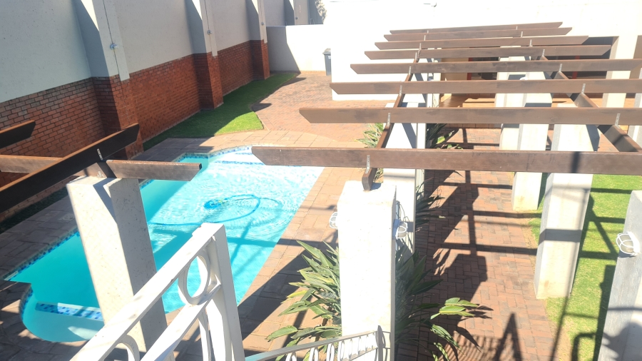 To Let 2 Bedroom Property for Rent in Sunninghill Gauteng