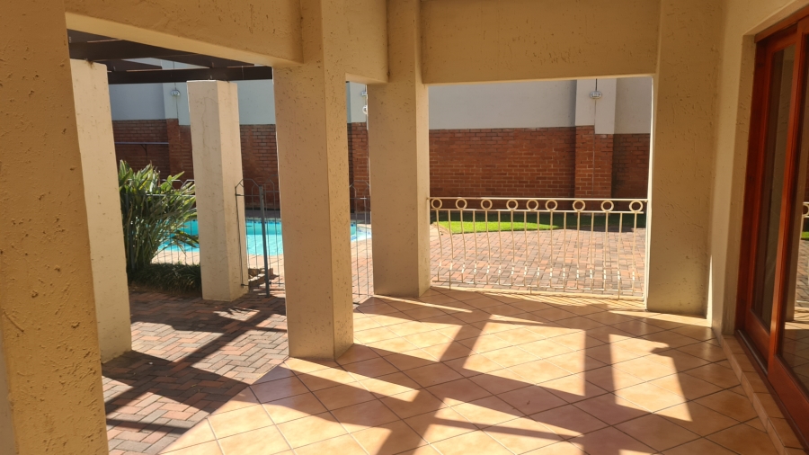 To Let 2 Bedroom Property for Rent in Sunninghill Gauteng