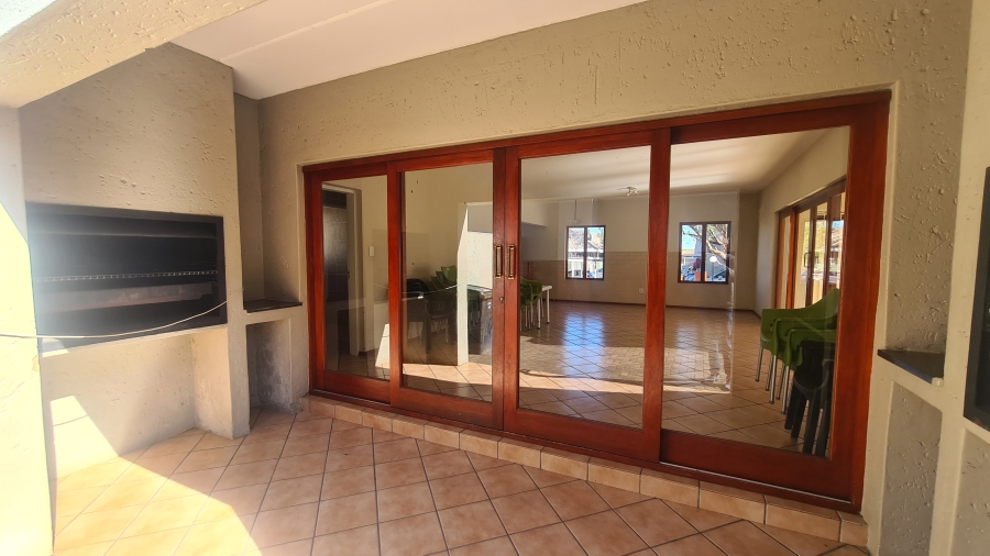 To Let 2 Bedroom Property for Rent in Sunninghill Gauteng