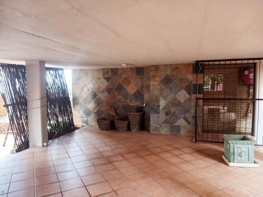 2 Bedroom Property for Sale in Wonderboom South Gauteng