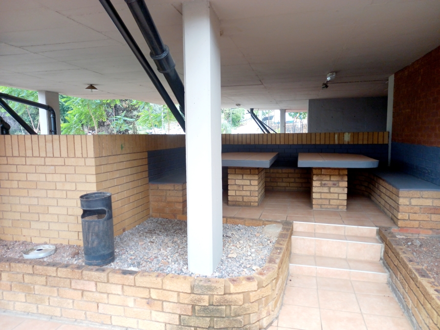 2 Bedroom Property for Sale in Wonderboom South Gauteng