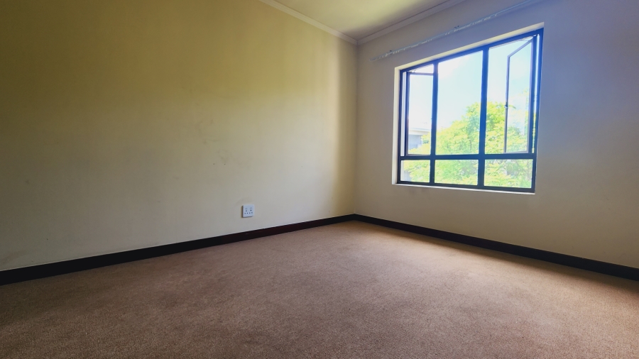 2 Bedroom Property for Sale in Noordwyk Gauteng