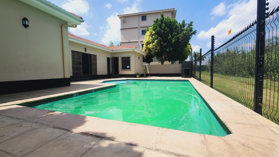 2 Bedroom Property for Sale in Noordwyk Gauteng