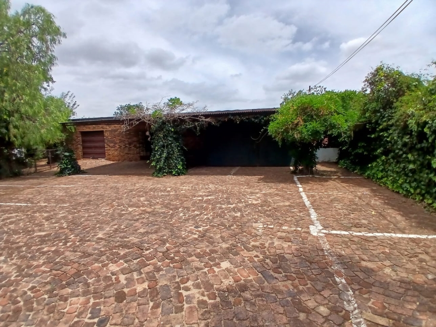 3 Bedroom Property for Sale in Meyerton Central Gauteng