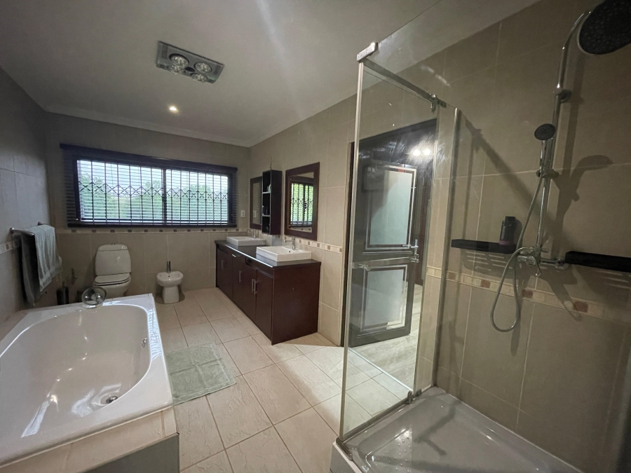 5 Bedroom Property for Sale in Three Rivers East Gauteng