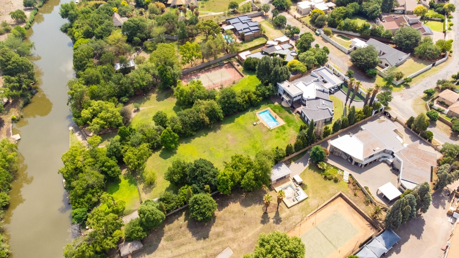 5 Bedroom Property for Sale in Three Rivers East Gauteng