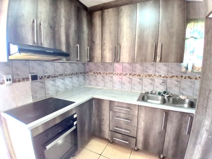 3 Bedroom Property for Sale in Mapleton Gauteng