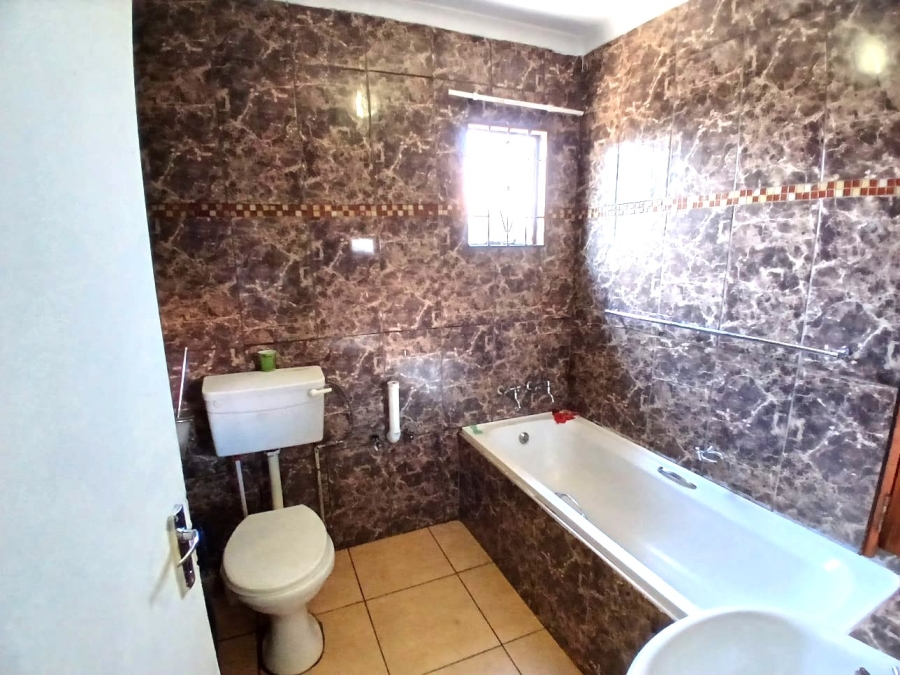 3 Bedroom Property for Sale in Mapleton Gauteng