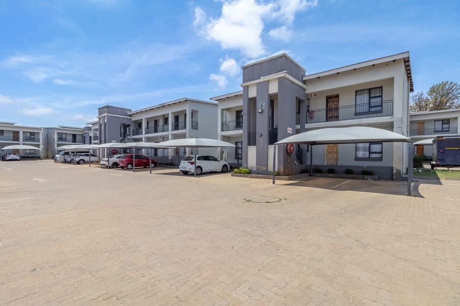 2 Bedroom Property for Sale in Witpoortjie Gauteng