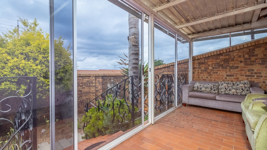 3 Bedroom Property for Sale in Rant En Dal Gauteng