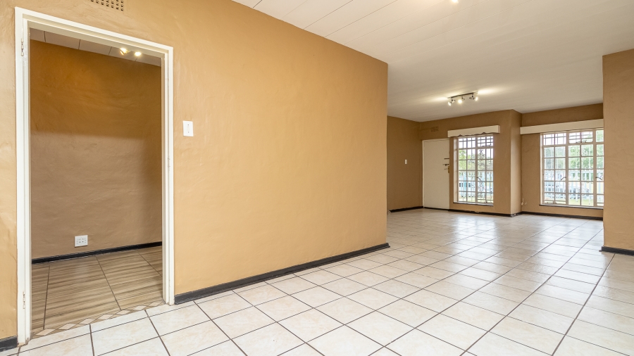 2 Bedroom Property for Sale in Greenhills Gauteng