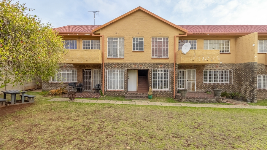 2 Bedroom Property for Sale in Greenhills Gauteng