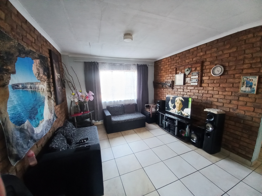 2 Bedroom Property for Sale in Pretoria West Gauteng