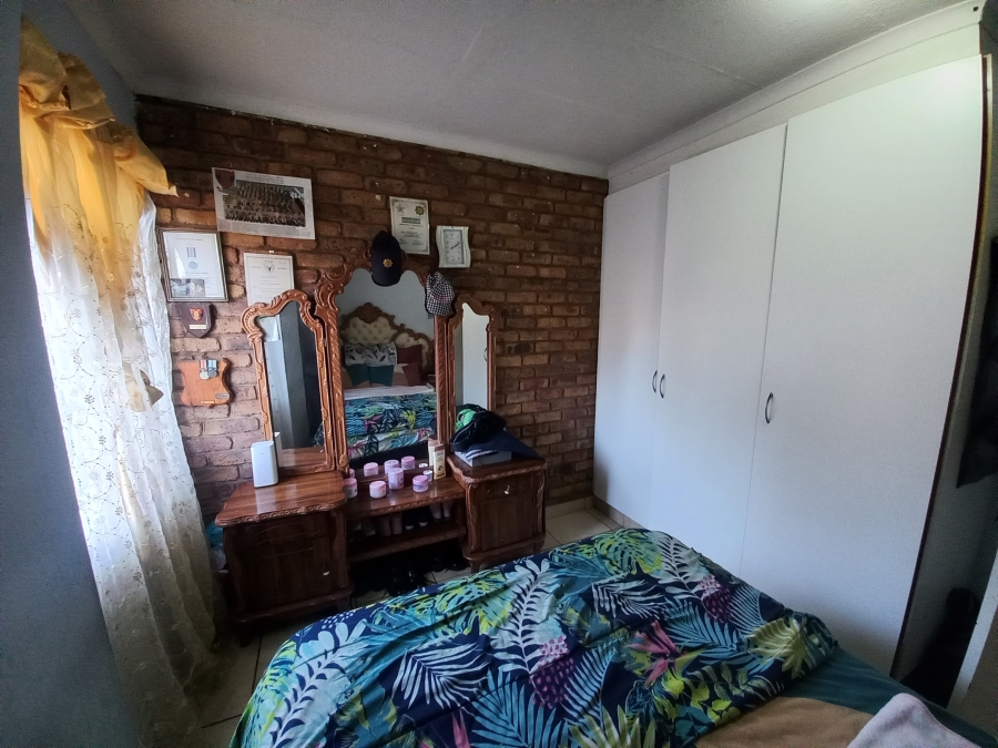 2 Bedroom Property for Sale in Pretoria West Gauteng