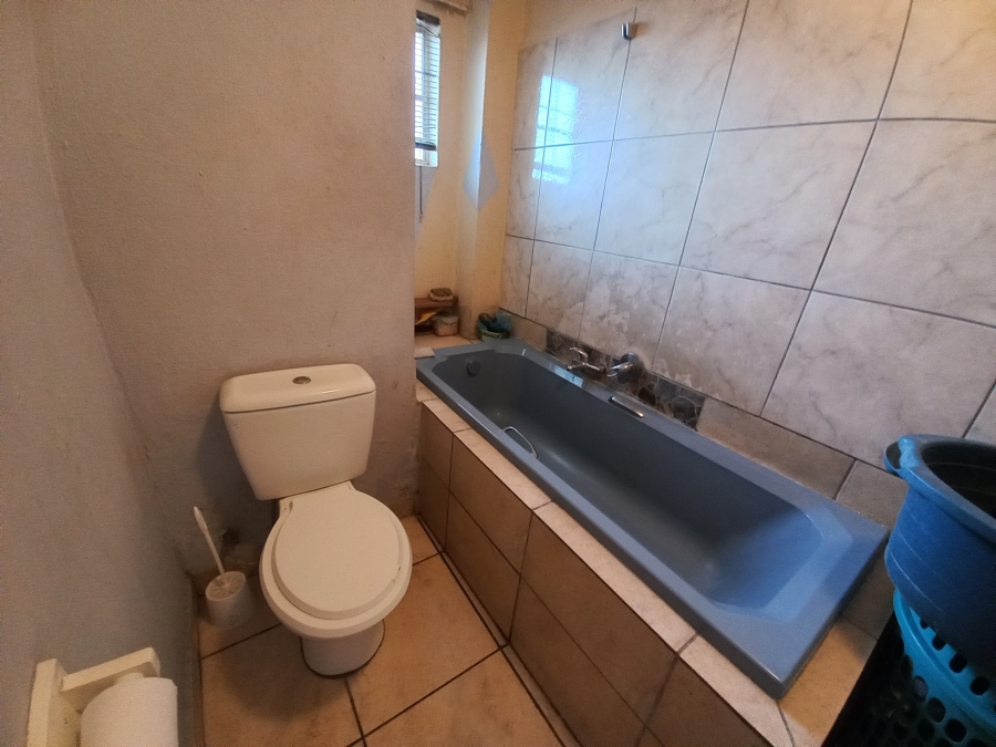 2 Bedroom Property for Sale in Pretoria West Gauteng