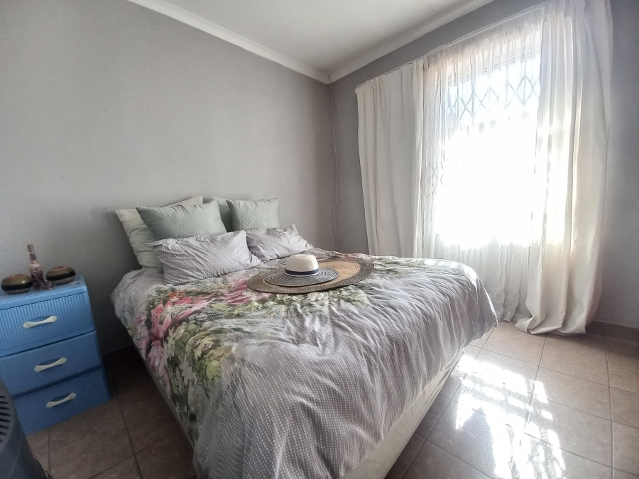 3 Bedroom Property for Sale in Kwaggasrand Gauteng