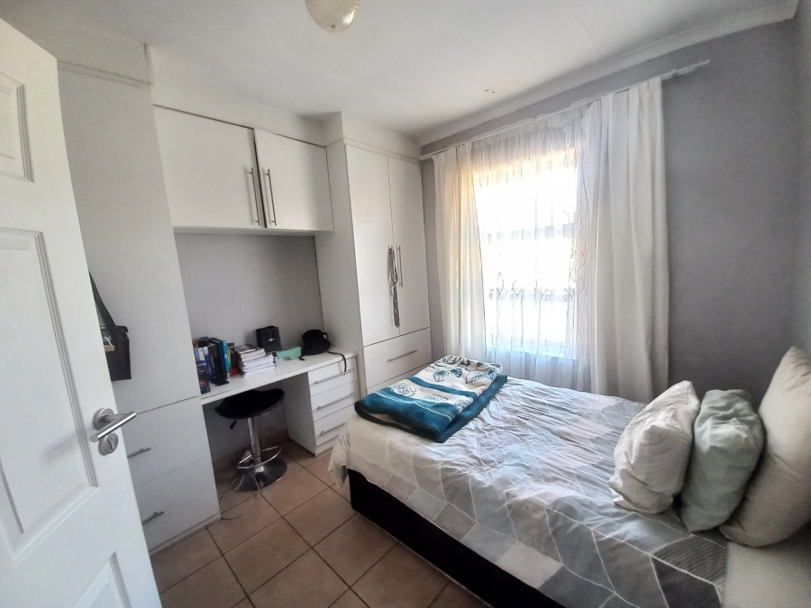 3 Bedroom Property for Sale in Kwaggasrand Gauteng