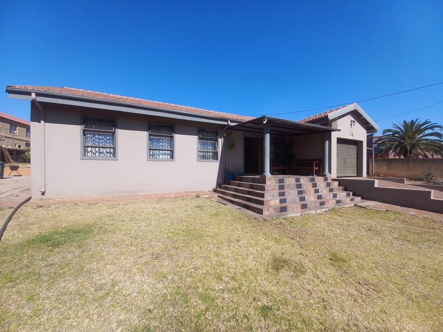 3 Bedroom Property for Sale in Kwaggasrand Gauteng