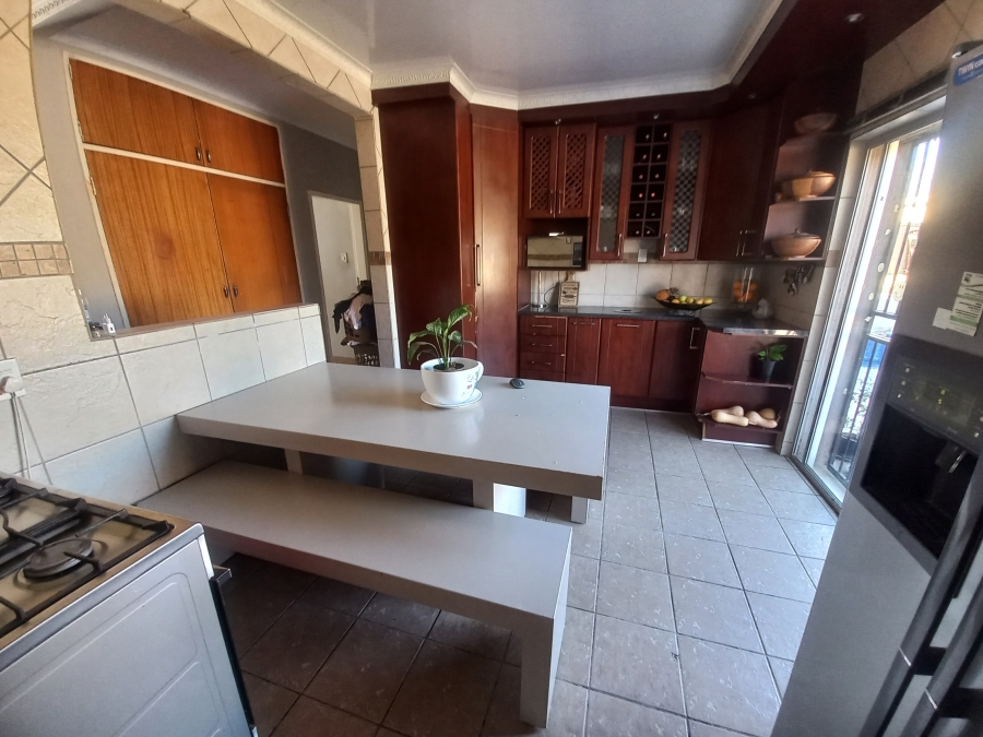 3 Bedroom Property for Sale in Kwaggasrand Gauteng