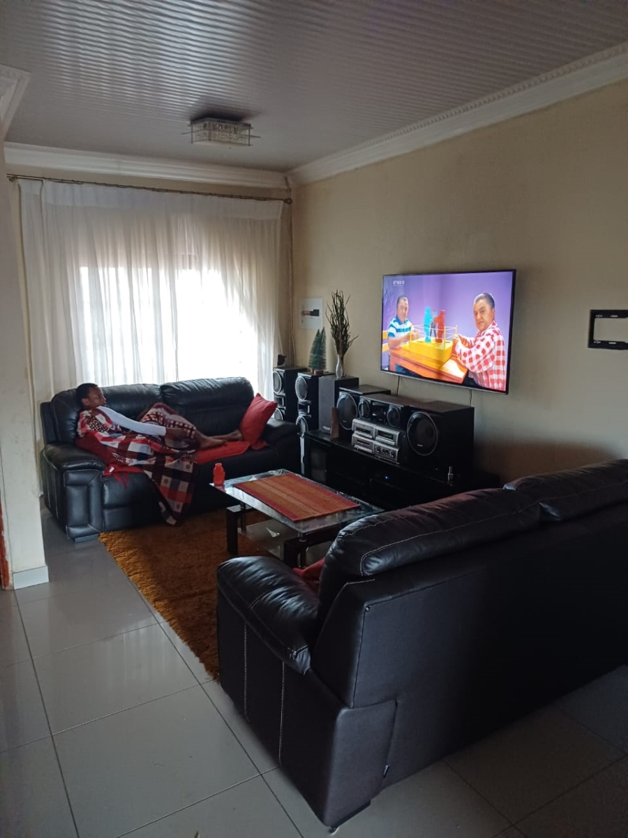 4 Bedroom Property for Sale in Nellmapius Gauteng