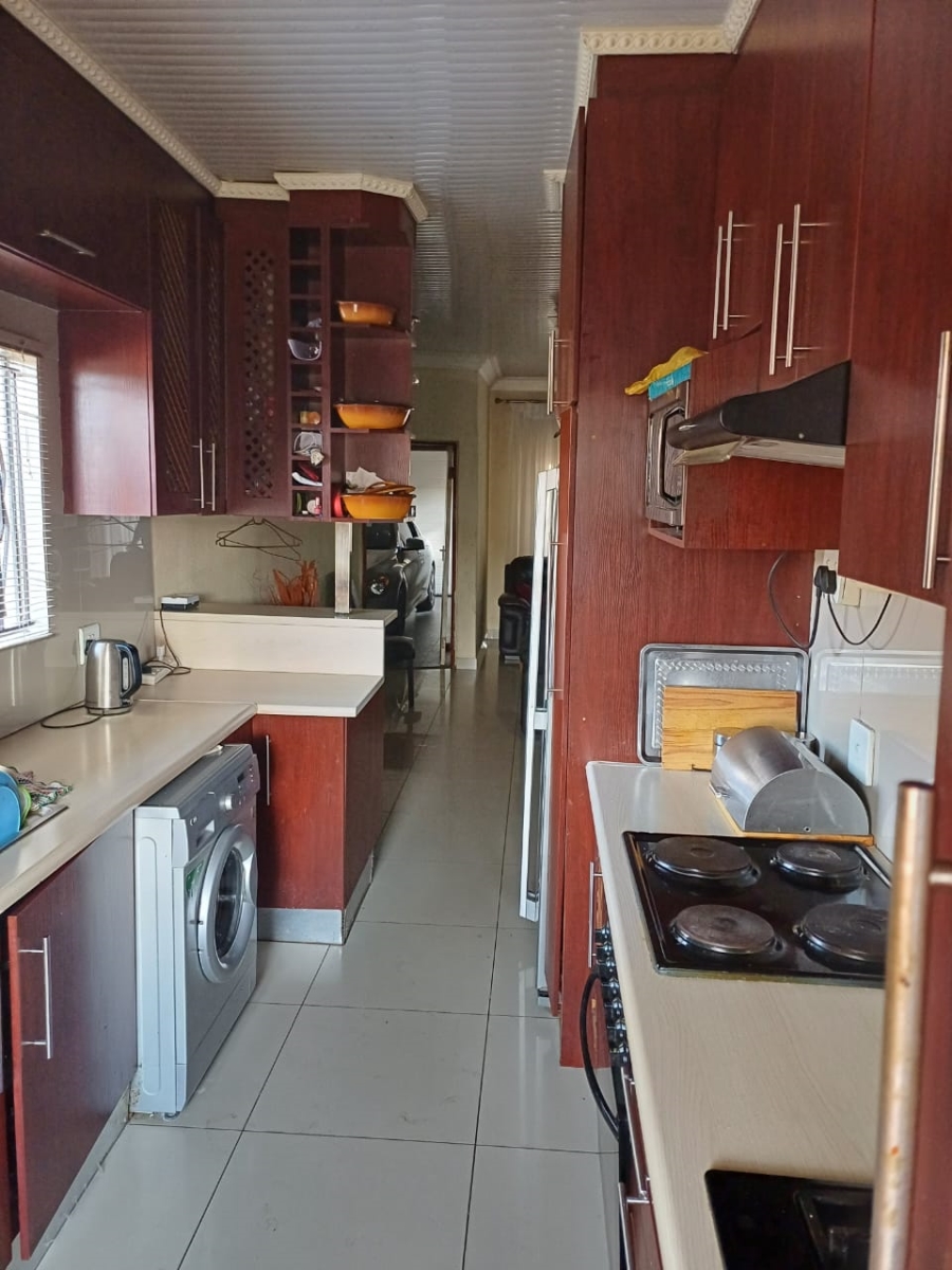 4 Bedroom Property for Sale in Nellmapius Gauteng