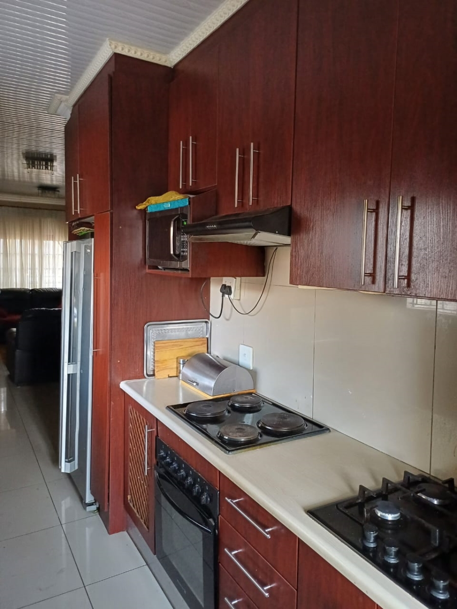 4 Bedroom Property for Sale in Nellmapius Gauteng