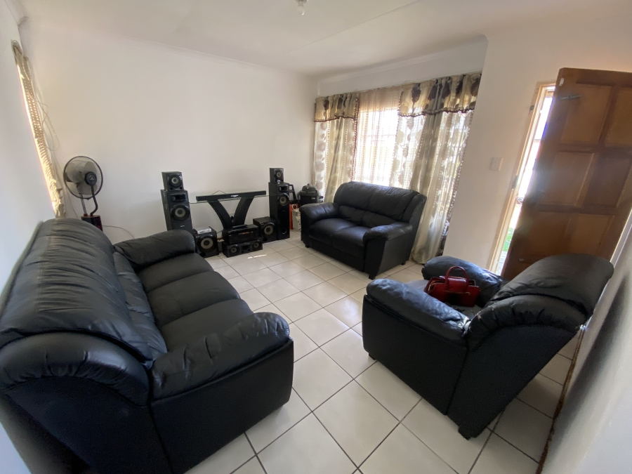 3 Bedroom Property for Sale in Rosslyn Gauteng