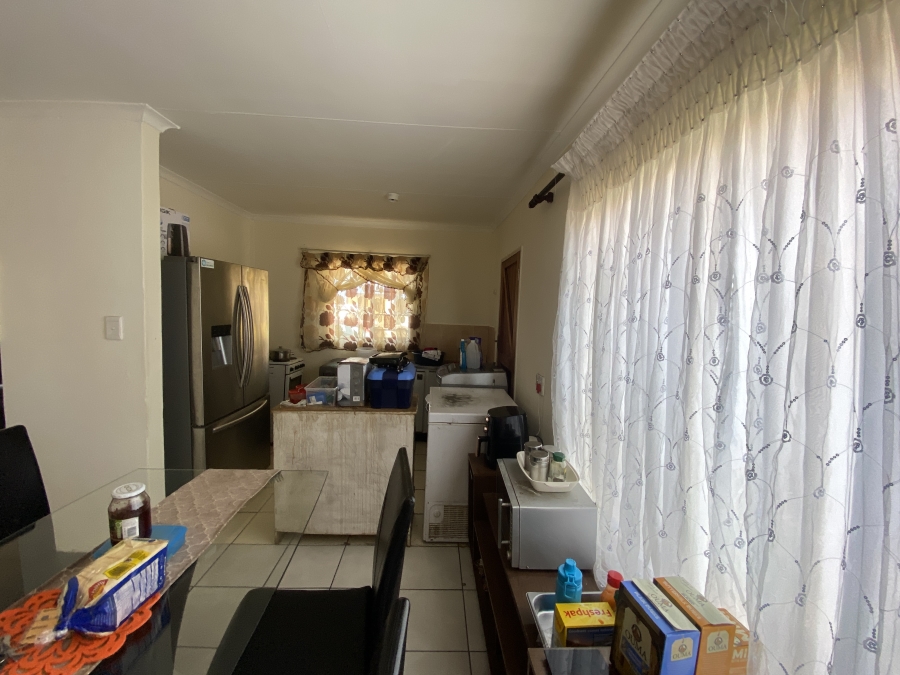 3 Bedroom Property for Sale in Rosslyn Gauteng