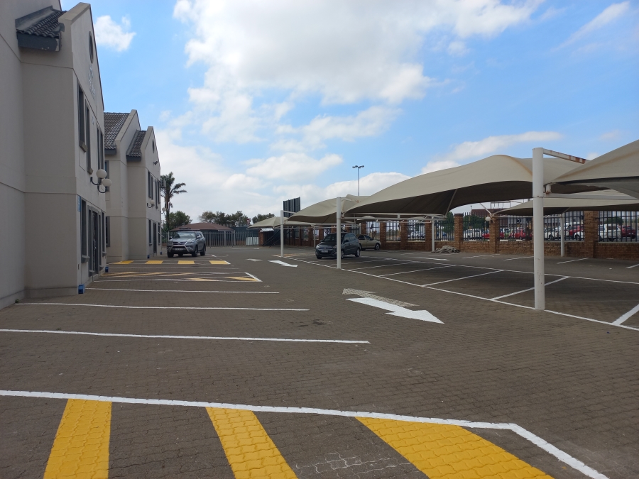 To Let commercial Property for Rent in Halfway House Gauteng