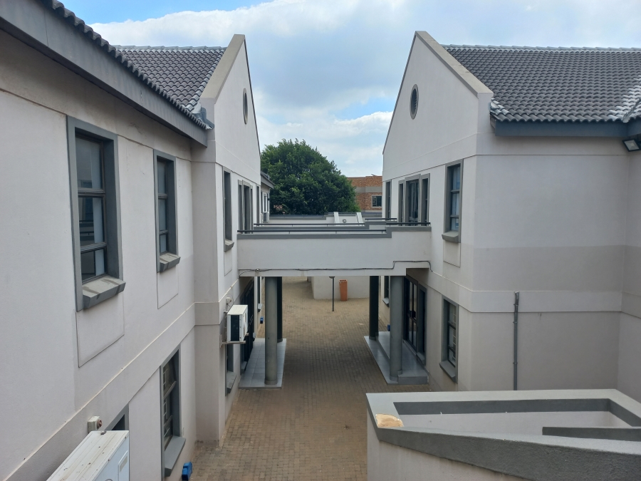 To Let commercial Property for Rent in Halfway House Gauteng