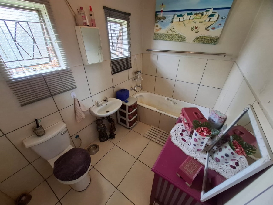 4 Bedroom Property for Sale in Sinoville Gauteng