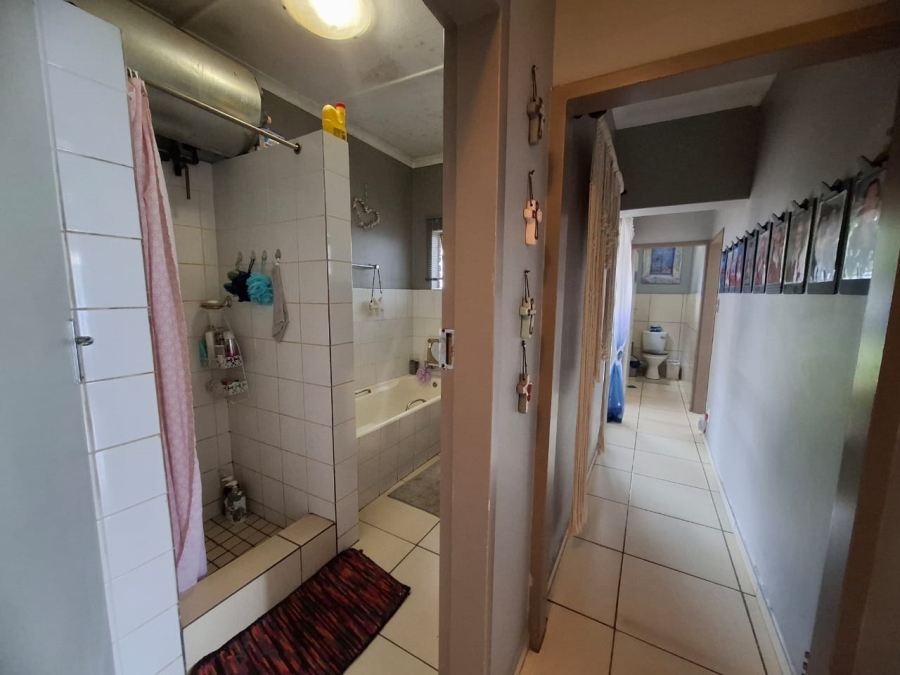 4 Bedroom Property for Sale in Sinoville Gauteng