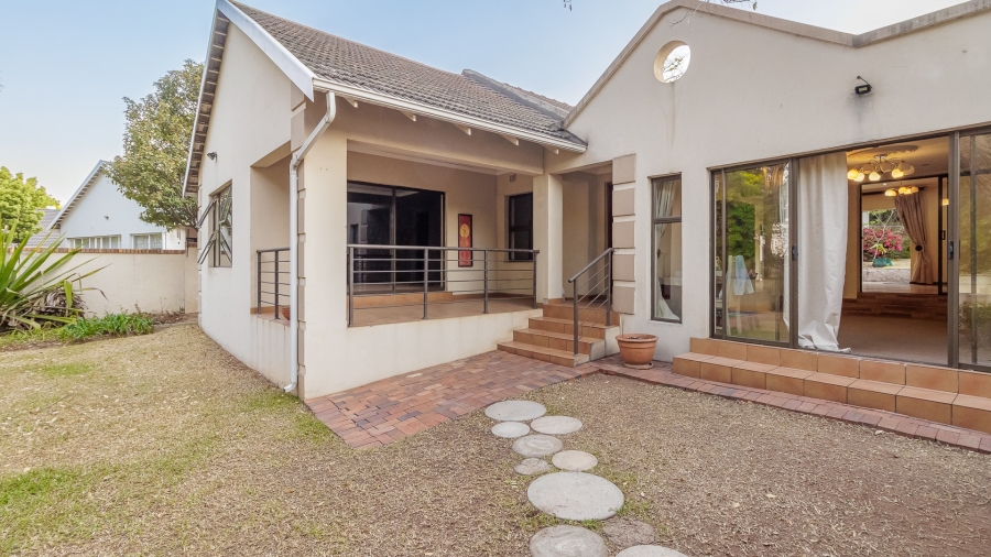 To Let 5 Bedroom Property for Rent in Blairgowrie Gauteng