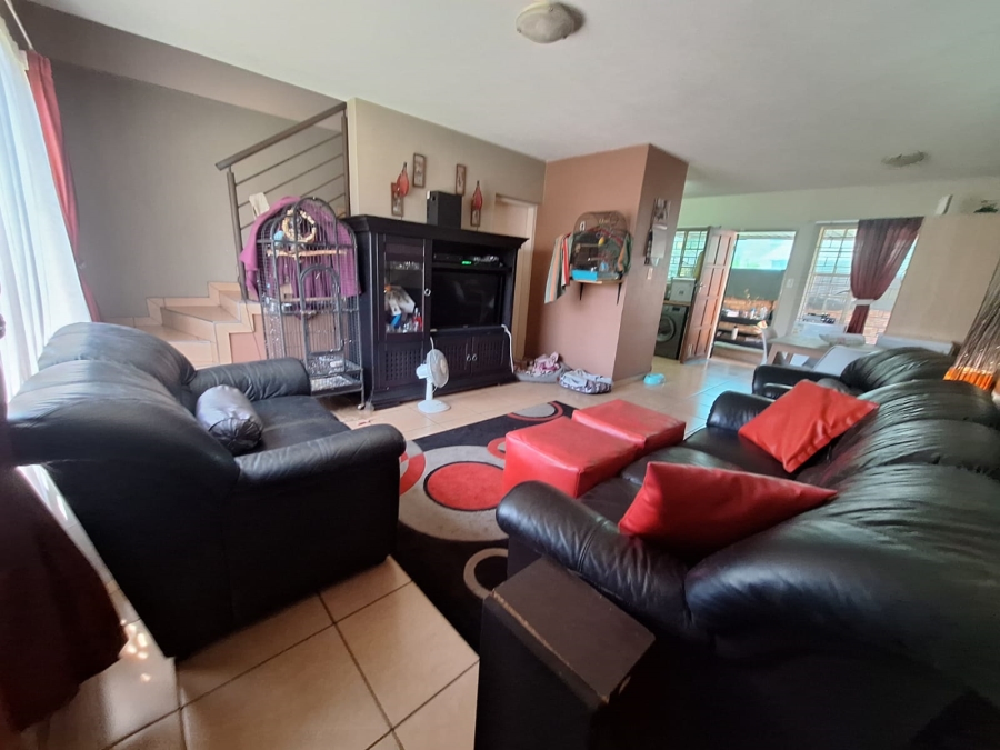 2 Bedroom Property for Sale in Annlin Gauteng