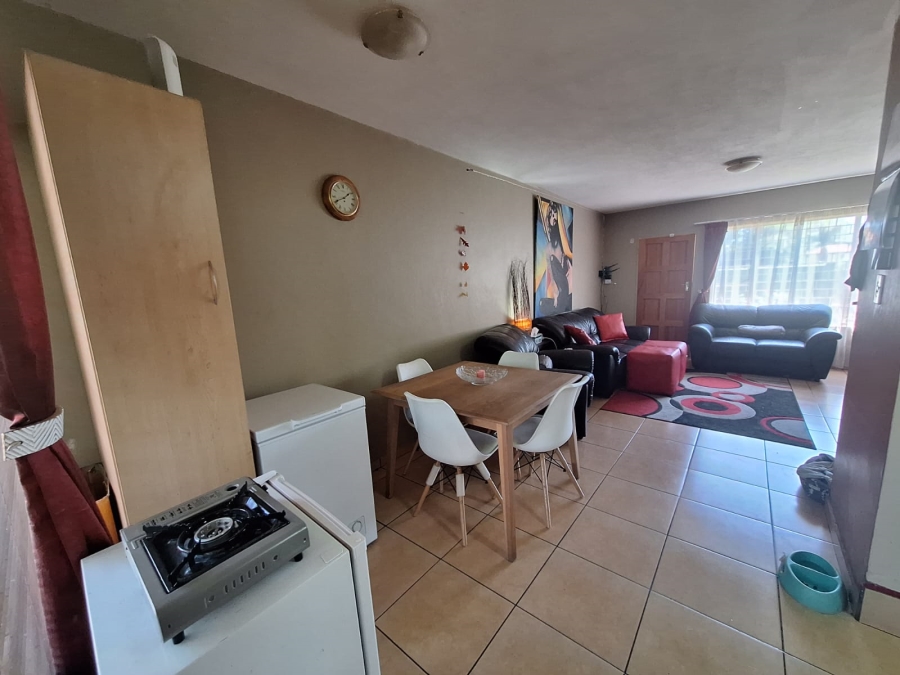 2 Bedroom Property for Sale in Annlin Gauteng