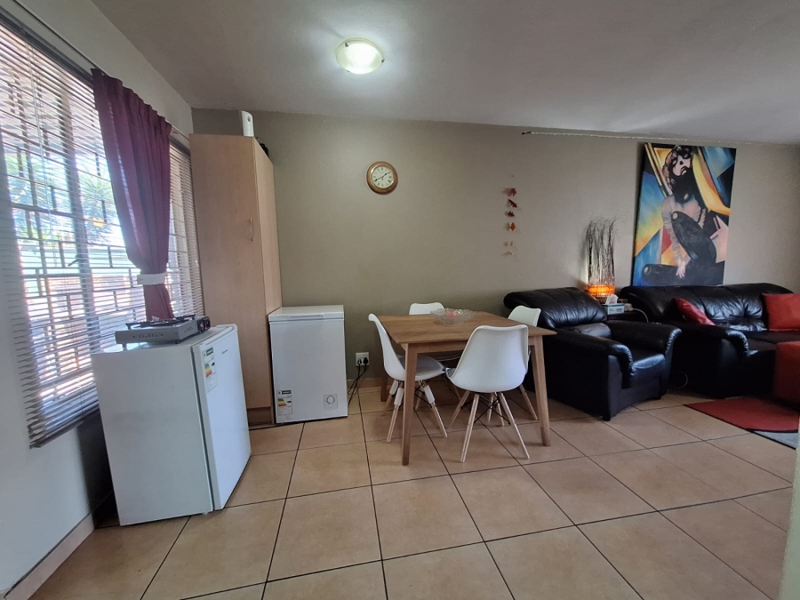 2 Bedroom Property for Sale in Annlin Gauteng