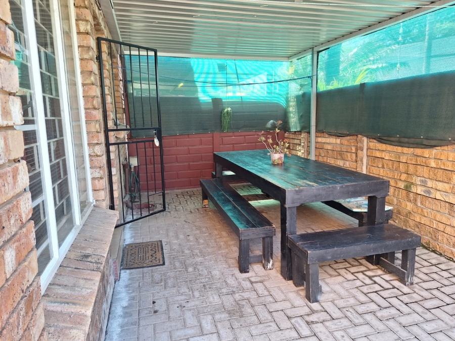 2 Bedroom Property for Sale in Annlin Gauteng