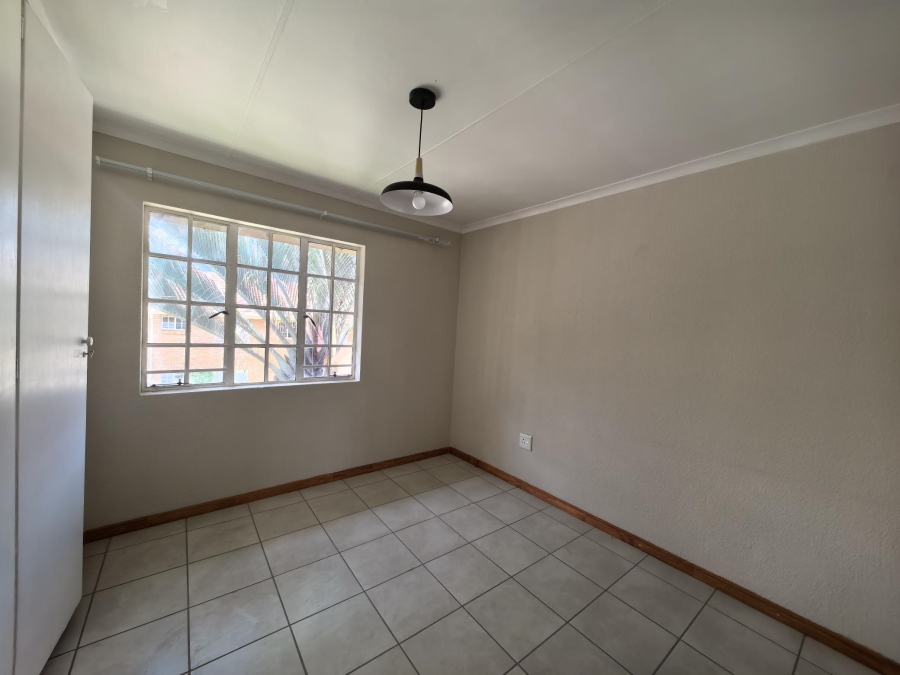 To Let 2 Bedroom Property for Rent in Magalieskruin Gauteng