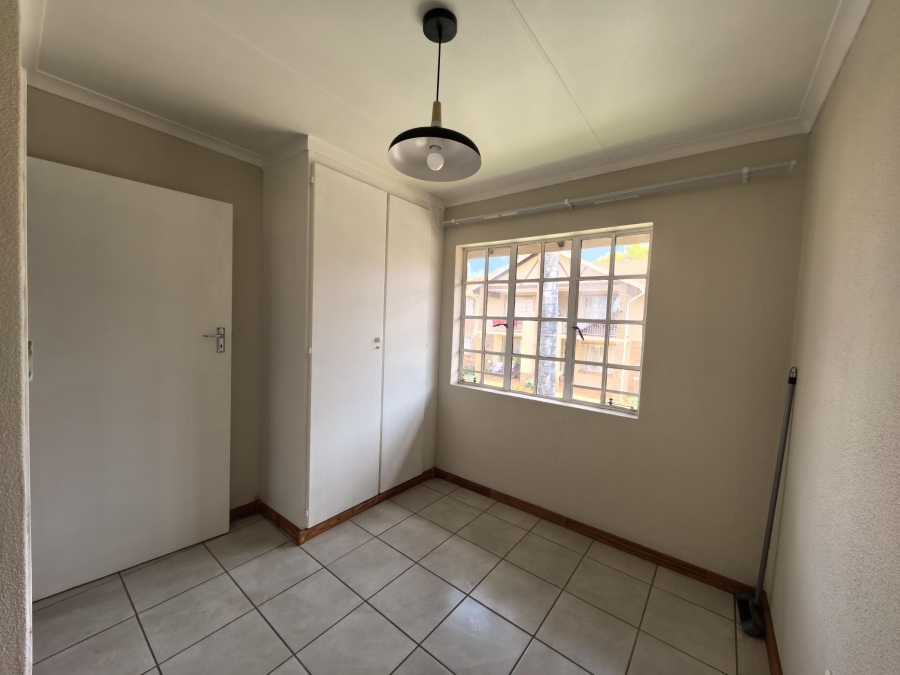 To Let 2 Bedroom Property for Rent in Magalieskruin Gauteng