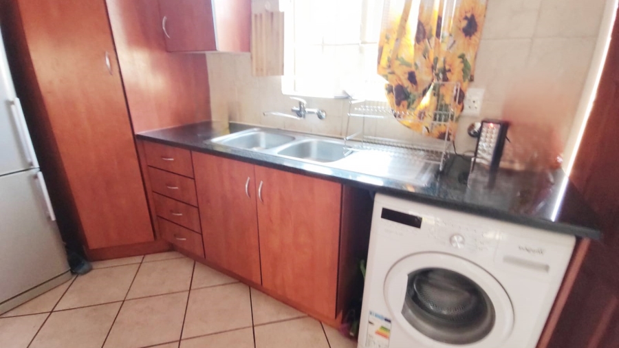 To Let 3 Bedroom Property for Rent in Annlin Gauteng