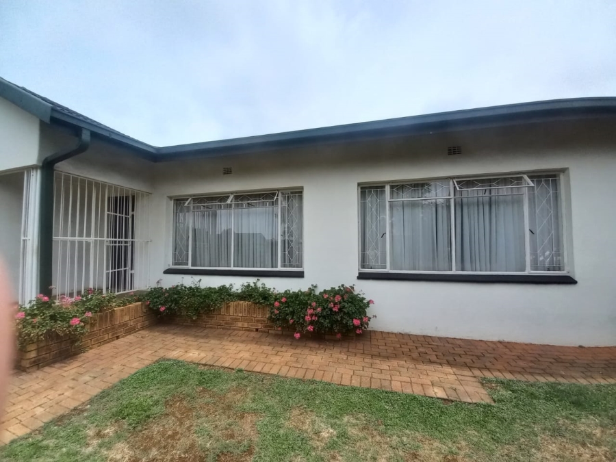 4 Bedroom Property for Sale in Brakpan Central Gauteng