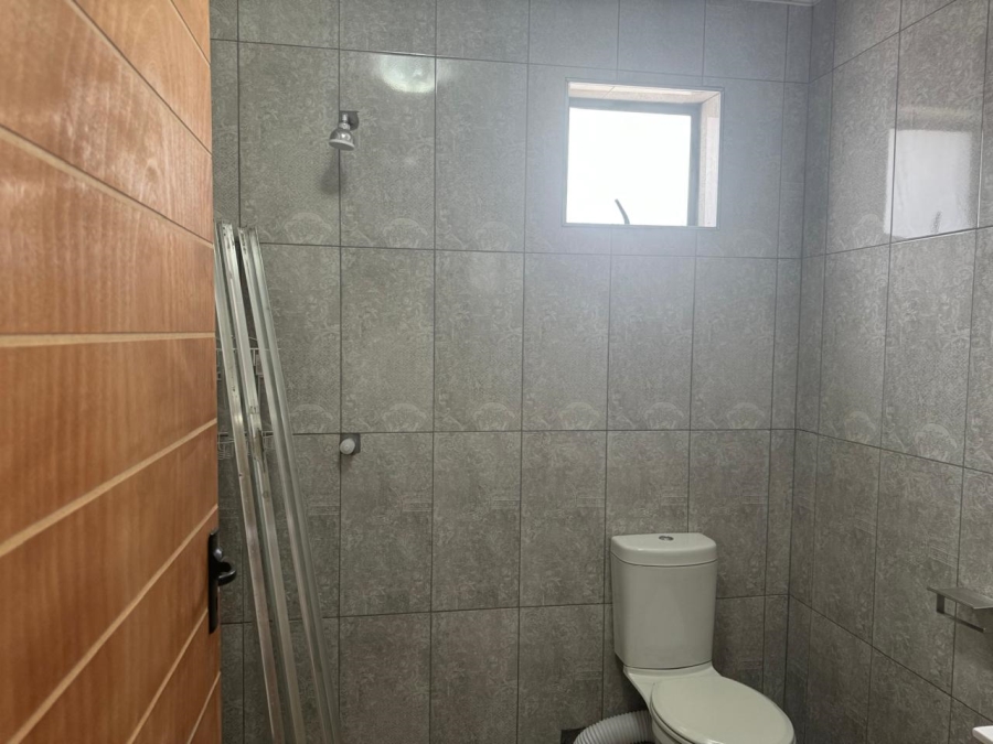 To Let 2 Bedroom Property for Rent in Sonneveld Gauteng