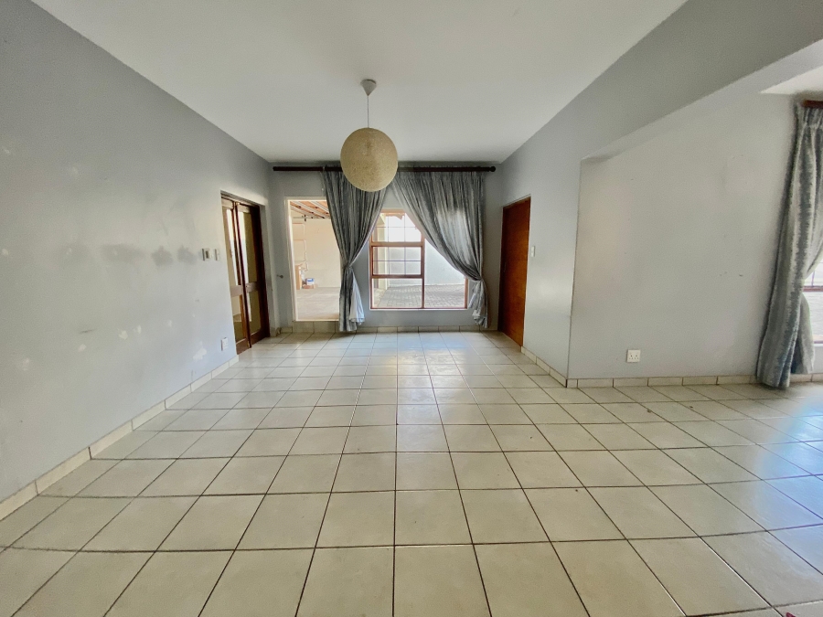 3 Bedroom Property for Sale in Amberfield Gauteng