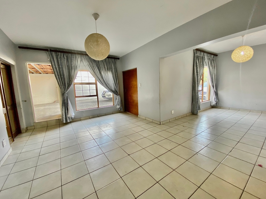 3 Bedroom Property for Sale in Amberfield Gauteng