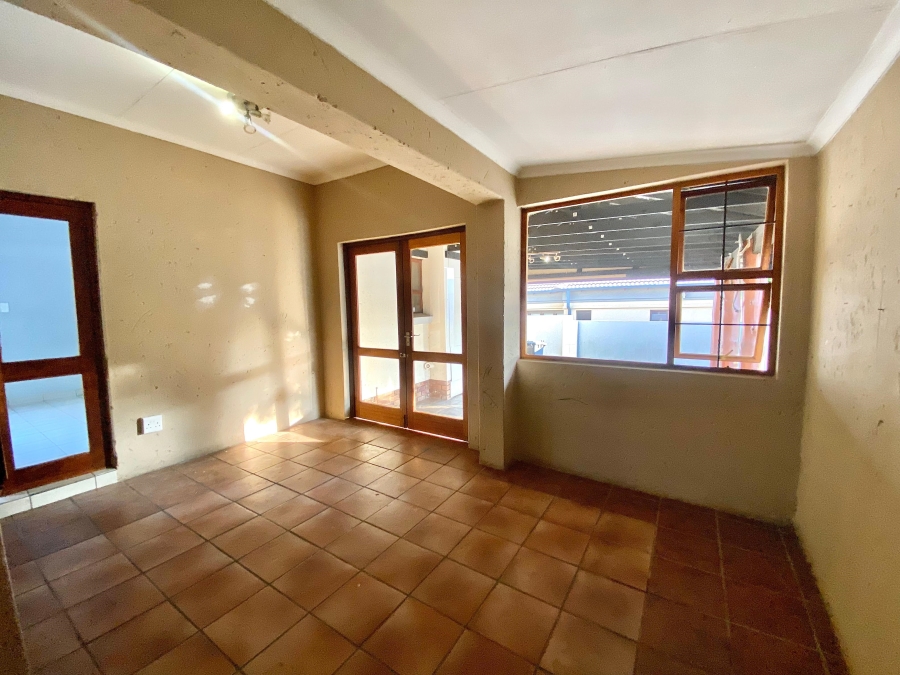 3 Bedroom Property for Sale in Amberfield Gauteng