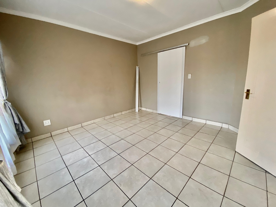 3 Bedroom Property for Sale in Amberfield Gauteng