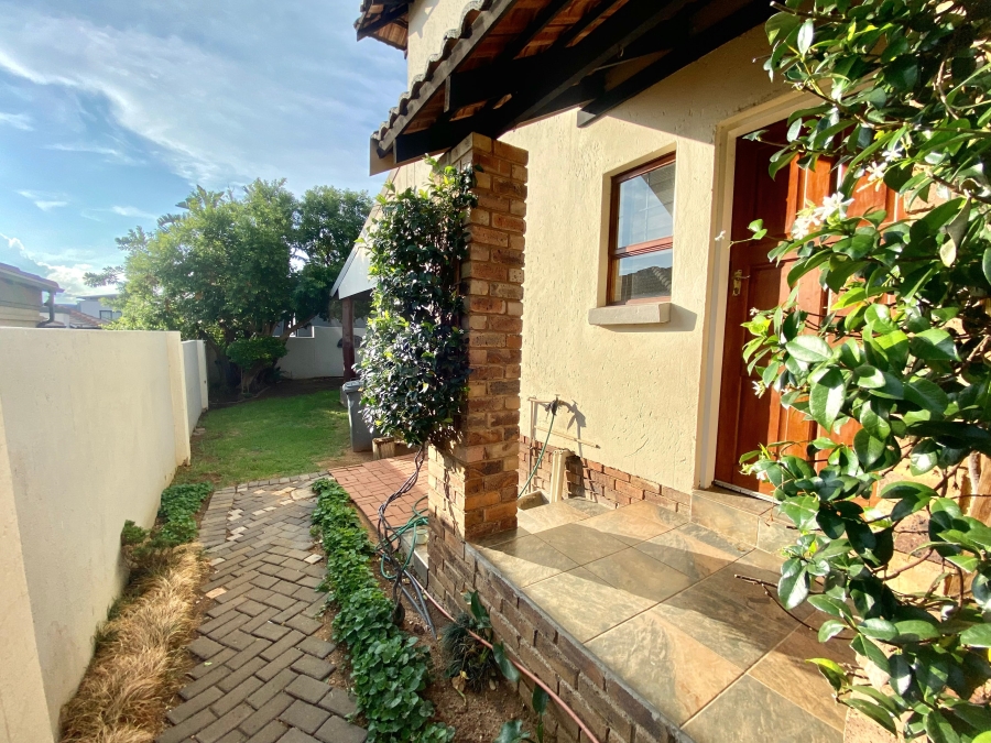 3 Bedroom Property for Sale in Amberfield Gauteng