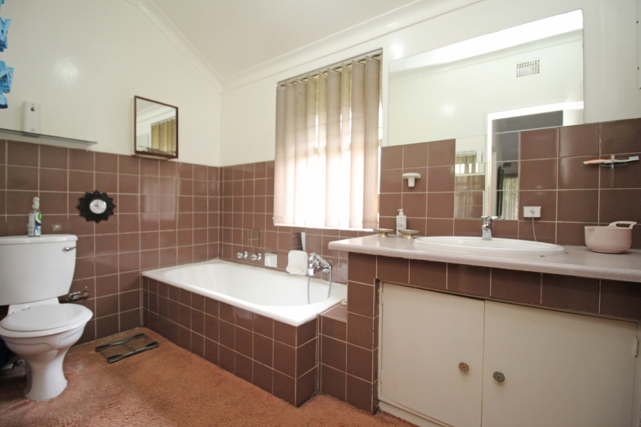 3 Bedroom Property for Sale in Kew Gauteng