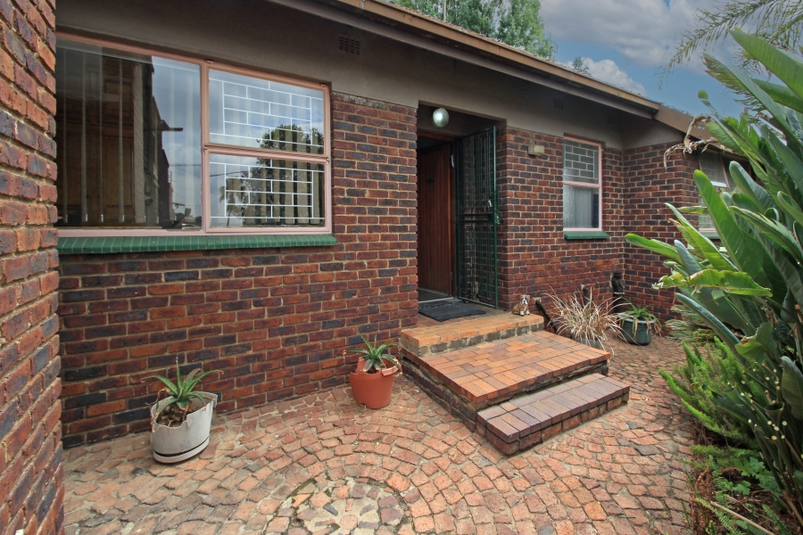 3 Bedroom Property for Sale in Kew Gauteng