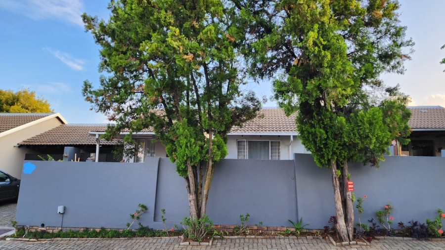 To Let 2 Bedroom Property for Rent in Northwold Gauteng